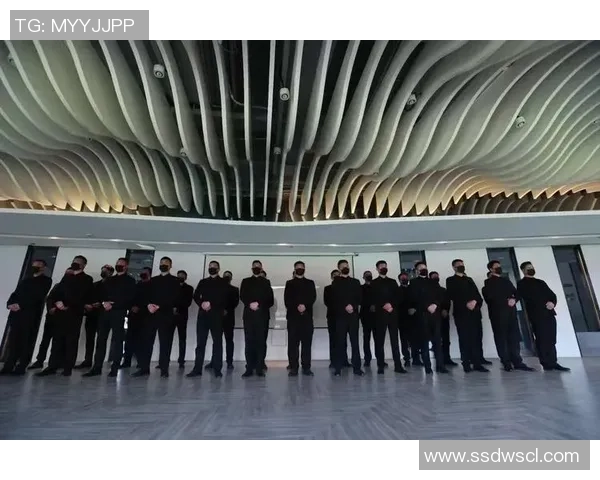 足球明星的保镖：在荣耀与危机之间的守护之旅